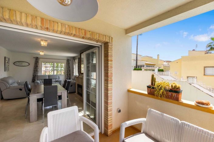 Image No.4-3 Bed Villa for sale