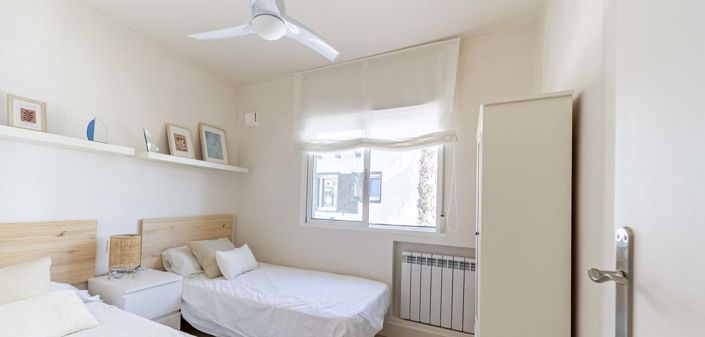 Image No.12-4 Bed Semi-Detached for sale