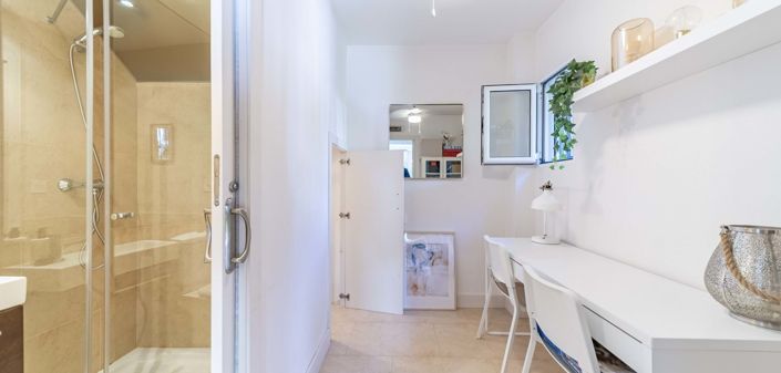 Image No.18-4 Bed Semi-Detached for sale