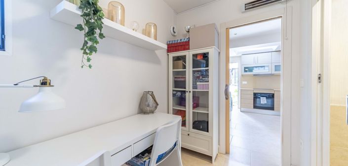 Image No.19-4 Bed Semi-Detached for sale