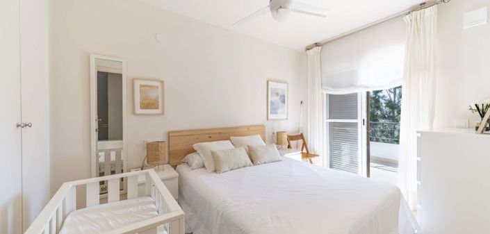 Image No.22-4 Bed Semi-Detached for sale