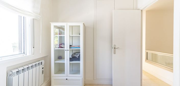 Image No.25-4 Bed Semi-Detached for sale