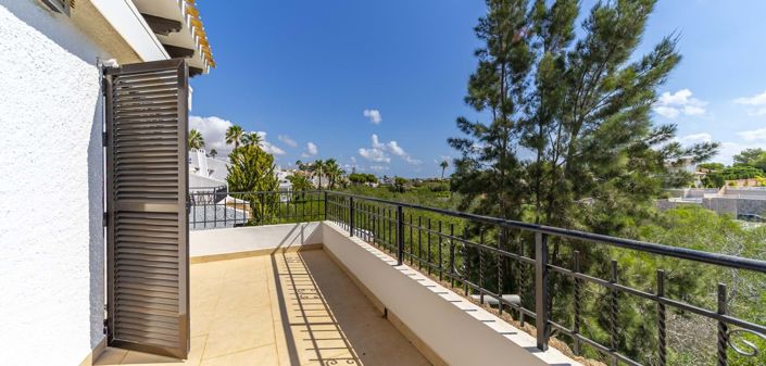 Image No.30-4 Bed Semi-Detached for sale