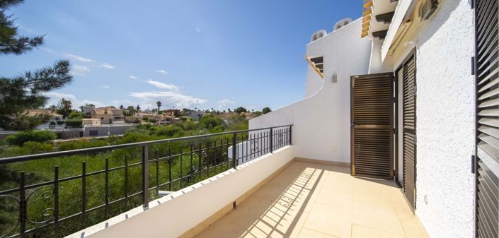 Image No.32-4 Bed Semi-Detached for sale