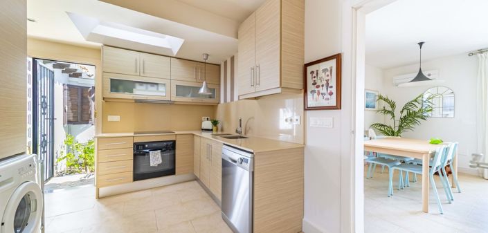 Image No.8-4 Bed Semi-Detached for sale