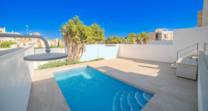 Image No.2-4 Bed Villa for sale