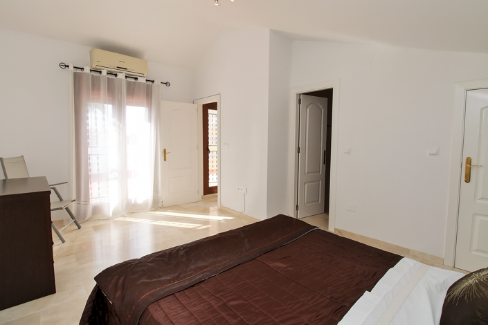 Image No.15-3 Bed Semi-Detached for sale