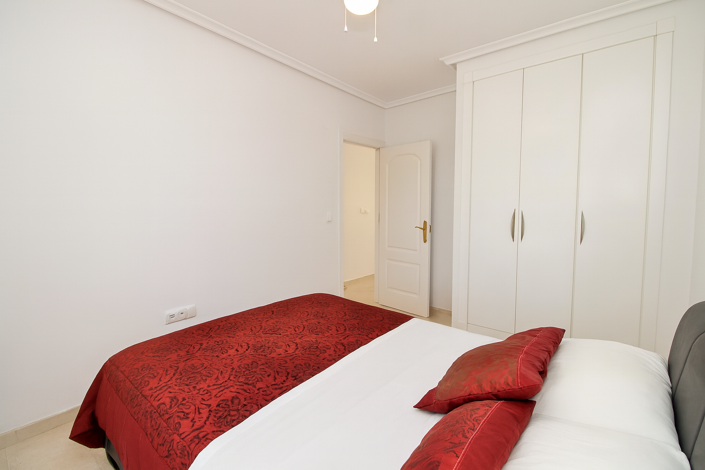 Image No.18-3 Bed Semi-Detached for sale