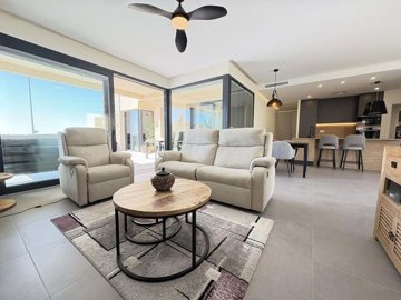 1447-643947-78d1f4f8b6655591b02d22fabb36a692d