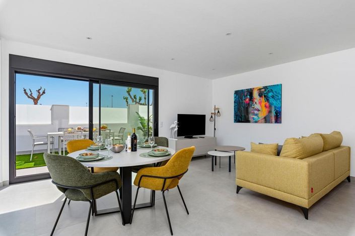 Image No.3-3 Bed Villa for sale