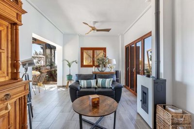 1447-643944-78d1f4f8b6655591b02d22fabb36a692d