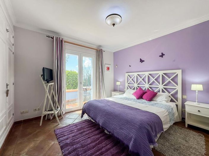 Image No.24-2 Bed Apartment for sale