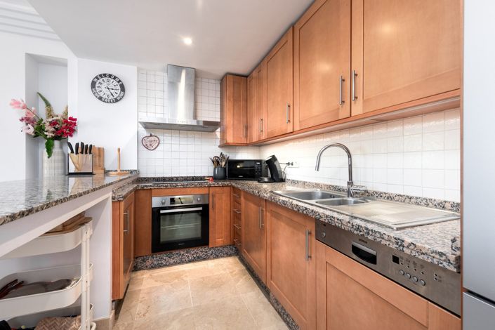 Image No.15-4 Bed Apartment for sale