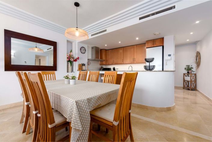 Image No.4-4 Bed Apartment for sale