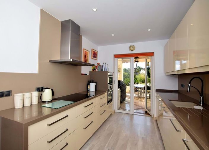 Image No.9-3 Bed Apartment for sale