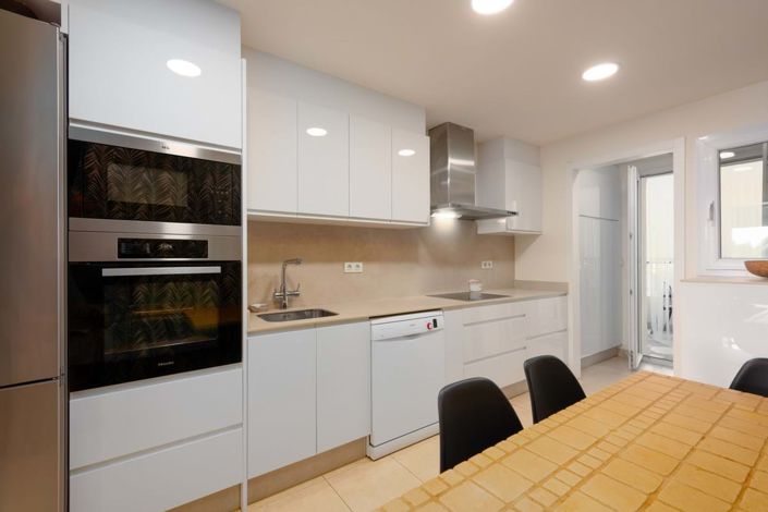 Image No.10-3 Bed Apartment for sale