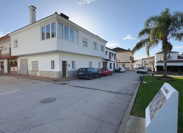 Image No.1-5 Bed Villa for sale