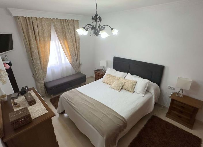 Image No.38-5 Bed Villa for sale