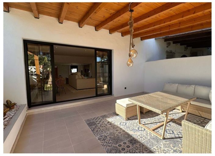 Image No.16-2 Bed Villa for sale