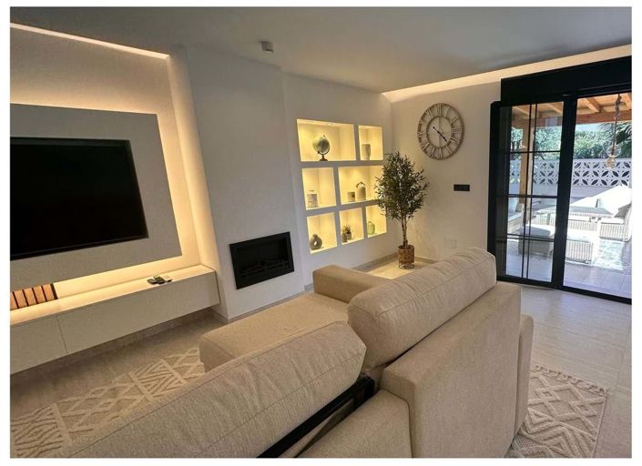 Image No.17-2 Bed Villa for sale