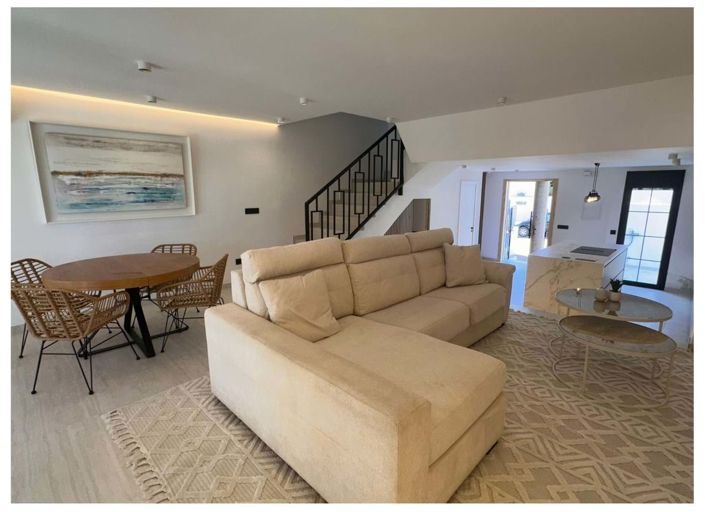 Image No.24-2 Bed Villa for sale