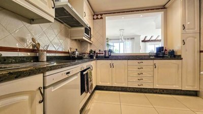 1447-643538-78d1f4f8b6655591b02d22fabb36a692d