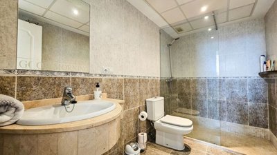 1447-643538-78d1f4f8b6655591b02d22fabb36a692d