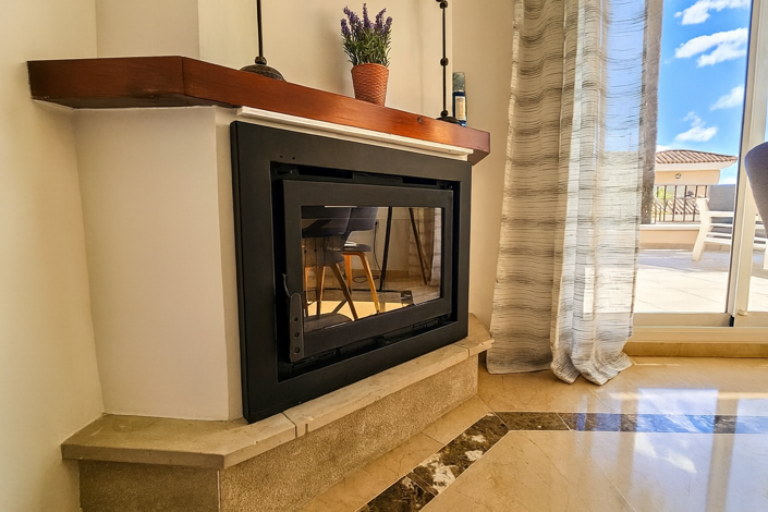 Image No.4-4 Bed Townhouse for sale