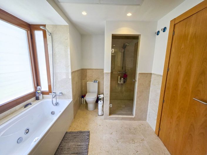 Image No.12-3 Bed Semi-Detached for sale