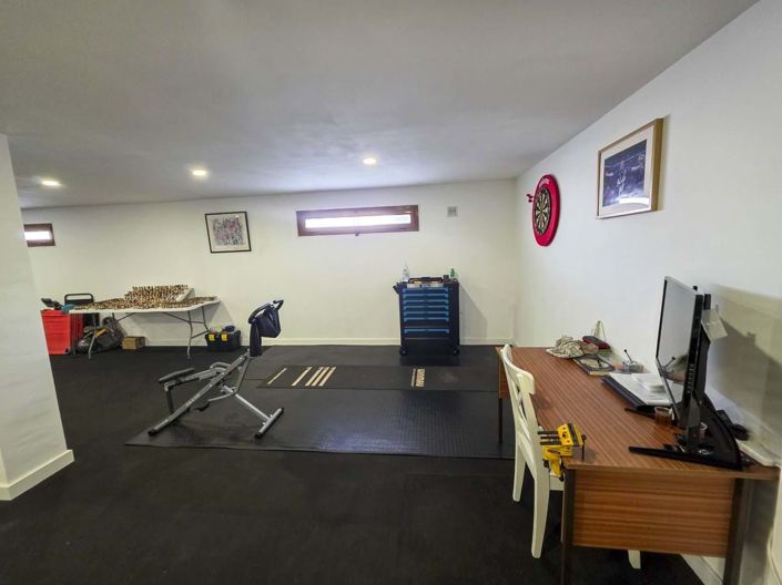 Image No.16-3 Bed Semi-Detached for sale