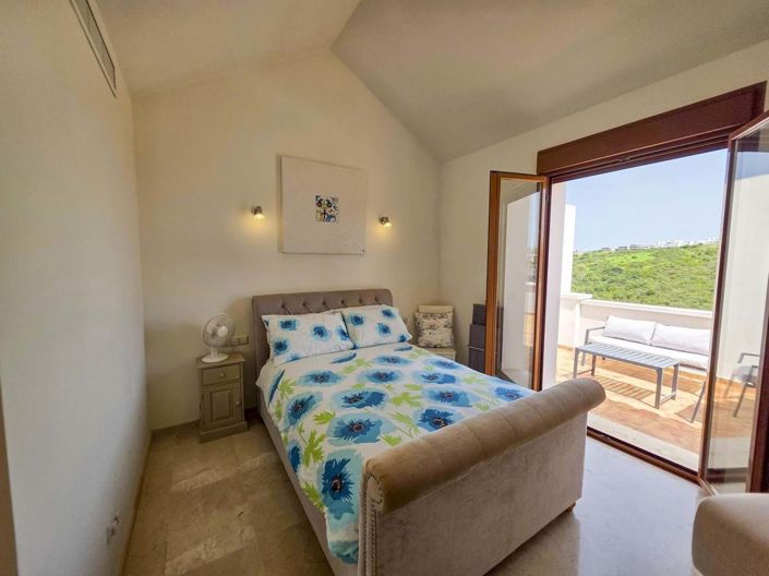 Image No.48-3 Bed Semi-Detached for sale