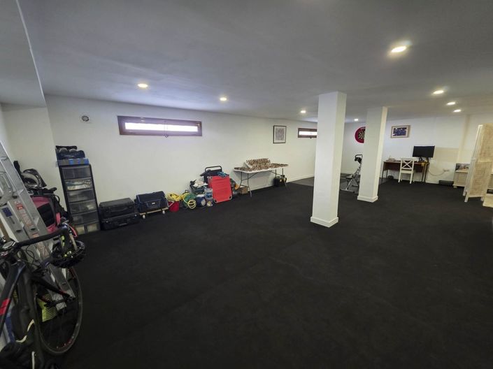 Image No.57-3 Bed Semi-Detached for sale