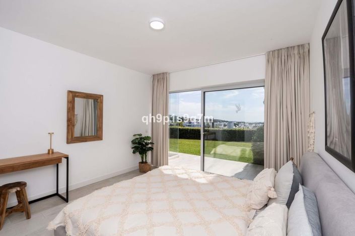 Image No.8-3 Bed Apartment for sale