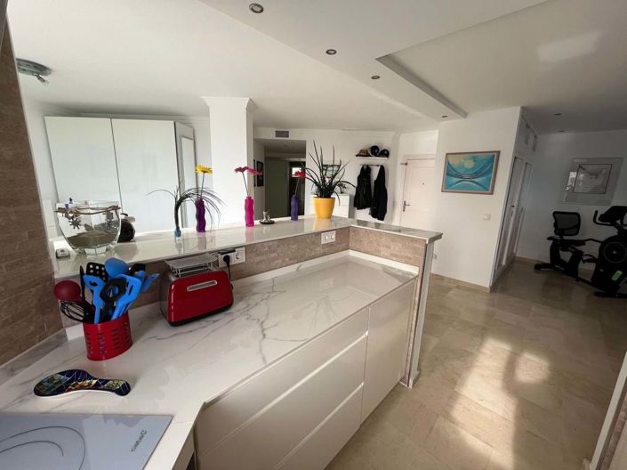 Image No.14-3 Bed Apartment for sale