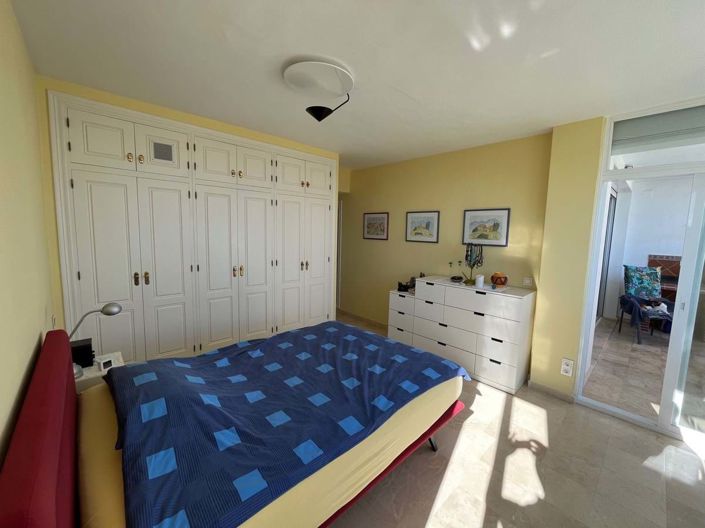 Image No.21-3 Bed Apartment for sale