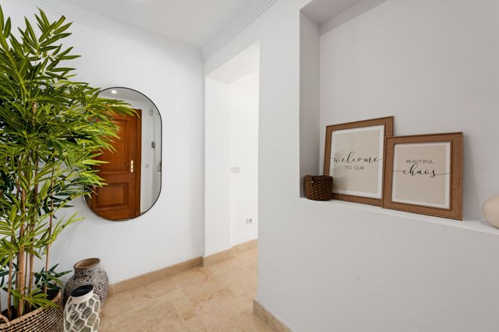 Image No.20-3 Bed Apartment for sale