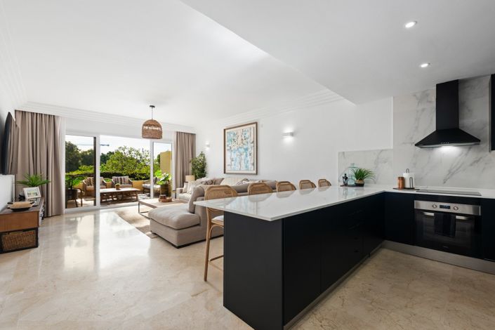 Image No.24-3 Bed Apartment for sale