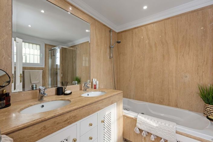 Image No.34-3 Bed Apartment for sale