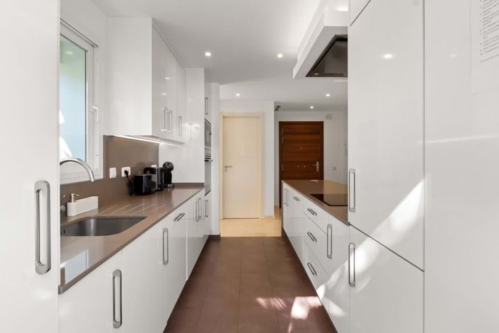 Image No.9-2 Bed Apartment for sale