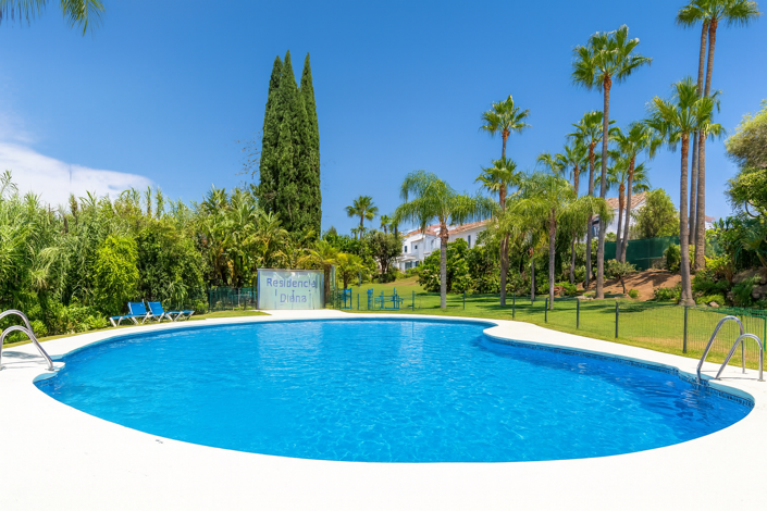 Image No.1-4 Bed Townhouse for sale