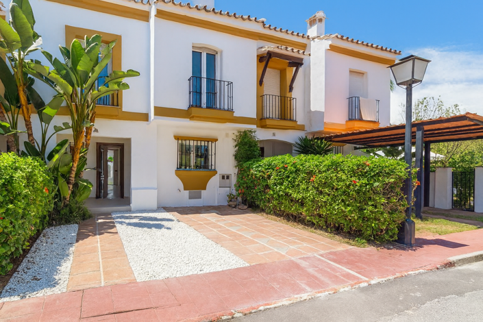 Image No.2-4 Bed Townhouse for sale