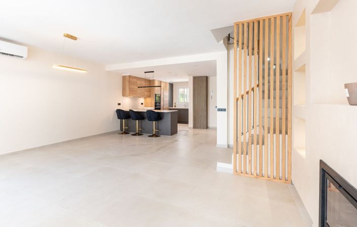 Image No.31-4 Bed Townhouse for sale