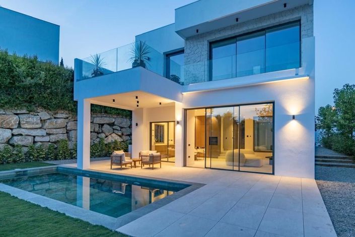 Image No.1-4 Bed Villa for sale