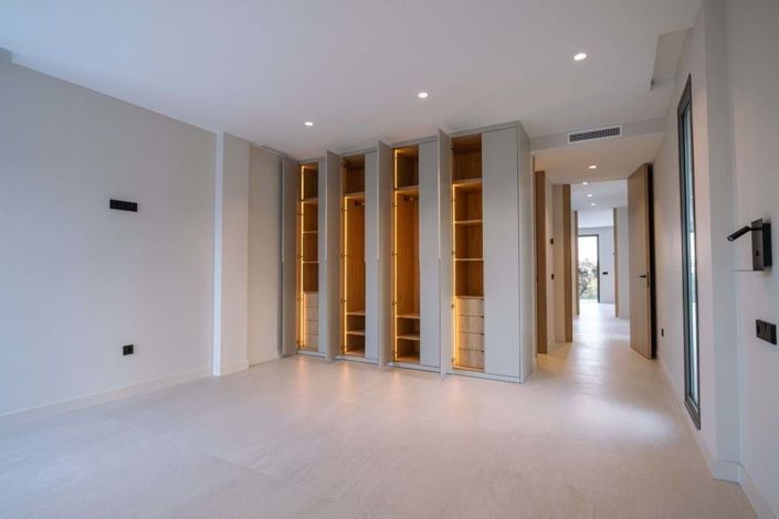 Image No.18-4 Bed Villa for sale