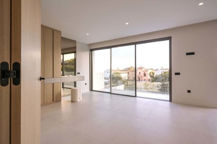 Image No.21-4 Bed Villa for sale