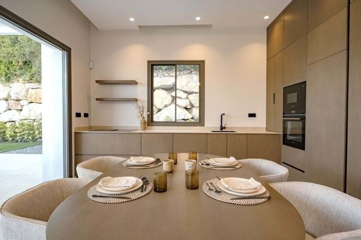 Image No.3-4 Bed Villa for sale