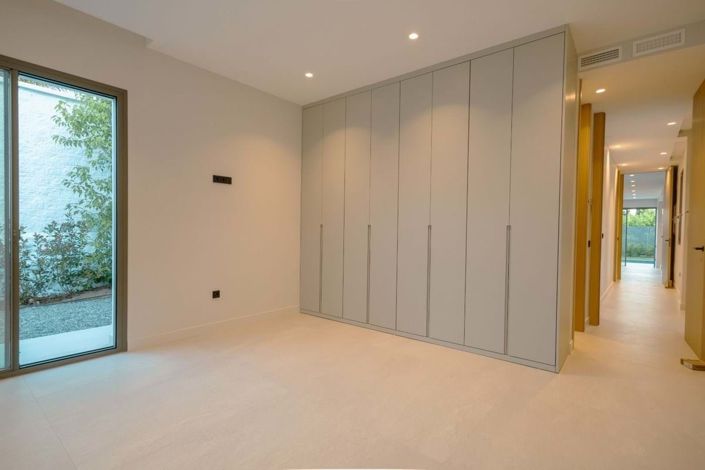 Image No.30-4 Bed Villa for sale