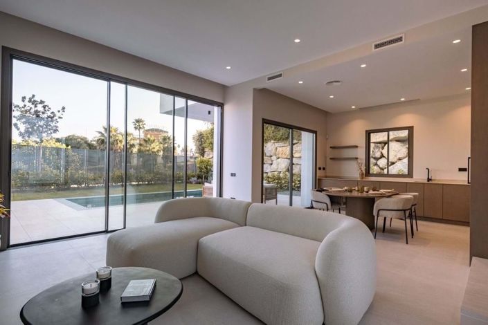 Image No.6-4 Bed Villa for sale