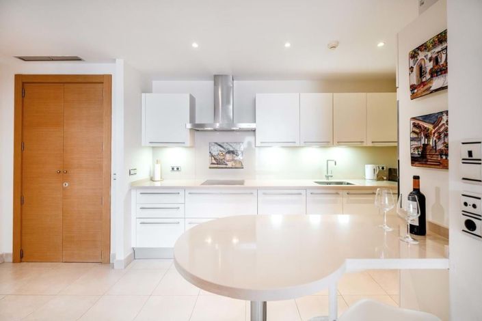 Image No.8-3 Bed Apartment for sale