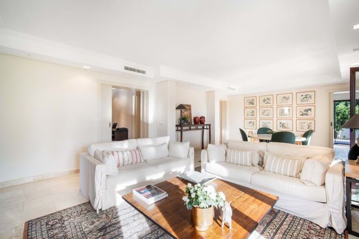 Image No.9-3 Bed Villa for sale